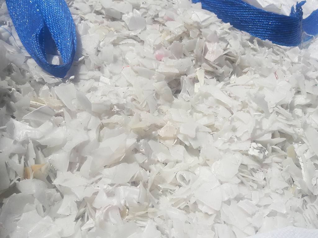 NATURAL COLOR HDPE FLAKES